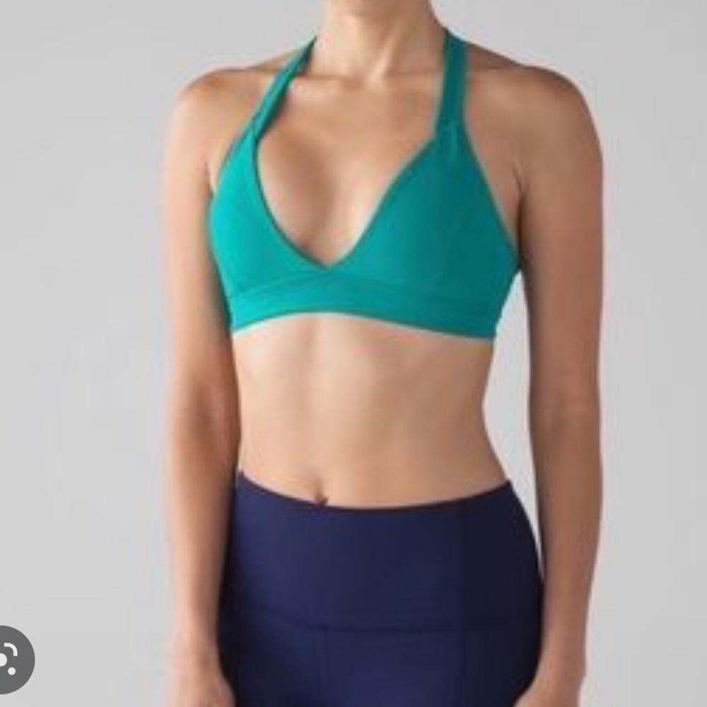 Lululemon sports bra, in teal color